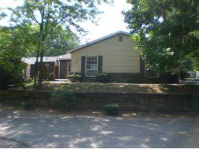 3305 S Commons Dr, Bloomington, IN 47401 photo 1
