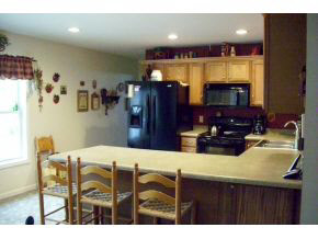 716 E Holland Dr, Bloomington, IN 47401 photo 3