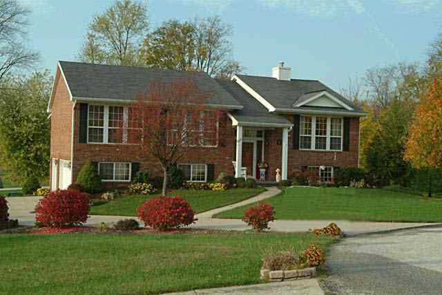 901 N Pheasant Ct, Vincennes, IN 47591 photo 1