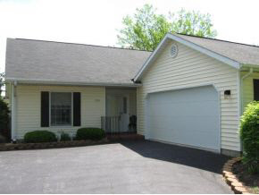 734 Pepperridge Dr, Bloomington, IN 47401 photo 1