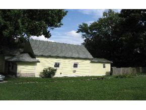 907 W 7th St, Bloomington, IN 47404 photo 2