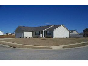 3032 N Cantlin Dr, Bloomington, IN 47404 photo 2