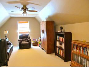 3850 S Claybridge Dr, Bloomington, IN 47401 photo 13