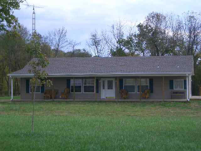 7032 S Petersburg Rd, Monroe City, IN 47557 photo 1