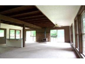 10040 E Dobson Rd, Bloomfield, IN 47424 photo 2