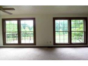 10040 E Dobson Rd, Bloomfield, IN 47424 photo 3