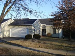 678 E Heather Dr, Bloomington, IN 47401 photo 1