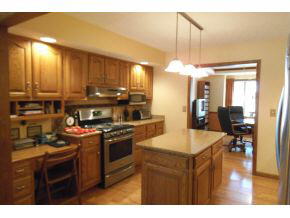 1138 E Benson Ct, Bloomington, IN 47401 photo 2