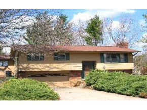 2201 Queens Way, Bloomington, IN 47401 photo 1