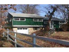 1724 Circle Dr, Bloomington, IN 47401 photo 1