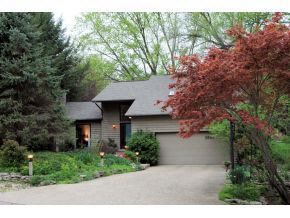 2005 E Arden Dr, Bloomington, IN 47401 photo 1