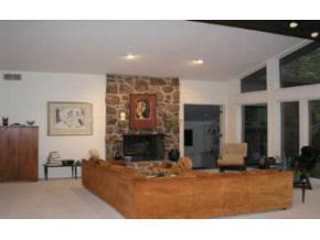 4685 Heritage Woods Rd, Bloomington, IN 47401 photo 2