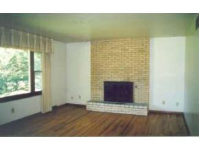 2116 East Wimbleton Lane, Bloomington, IN 47401 photo 2