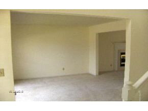 521 W Pargrave Pl, Bloomington, IN 47403 photo 3