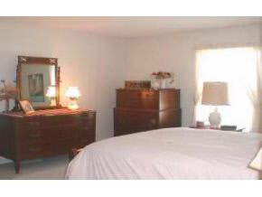 906 Carleton Ct, Bloomington, IN 47401 photo 7