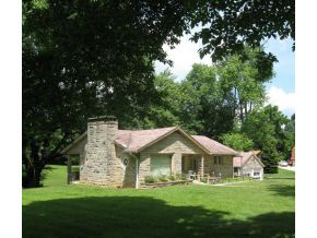 111 N Kimble Dr, Bloomington, IN 47404 photo 1