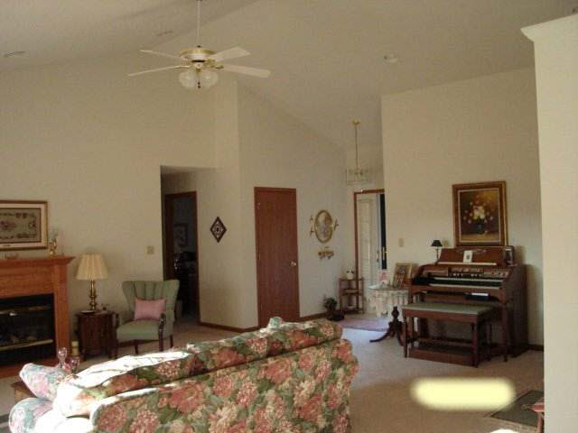 147 Daleview Dr, Vincennes, IN 47591 photo 4
