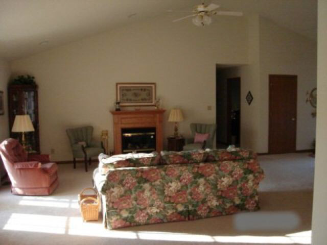 147 Daleview Dr, Vincennes, IN 47591 photo 2