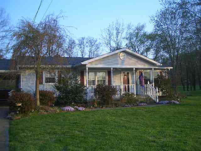 4959 E Wheatland Rd, Vincennes, IN 47591 photo 1