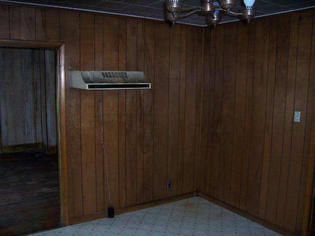 106 E Broadway St, Decker, IN 47524 photo 5