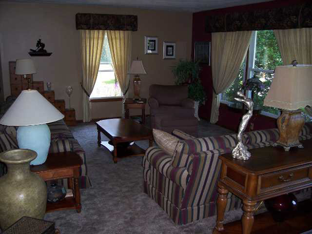 2244 E Apache Ln, Vincennes, IN 47591 photo 2