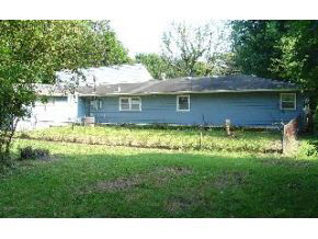 4537 E Deckard Dr, Bloomington, IN 47408 photo 2