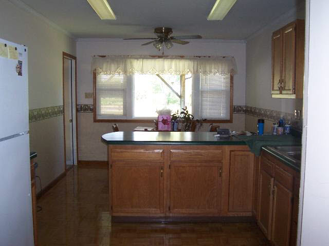 1025 E 11th St, Bicknell, IN 47512 photo 2