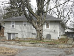 422 E University St, Bloomington, IN 47401 photo 9