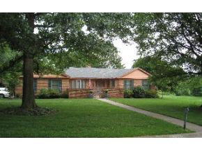 606 S Christopher Dr, Bloomington, IN 47401 photo 4
