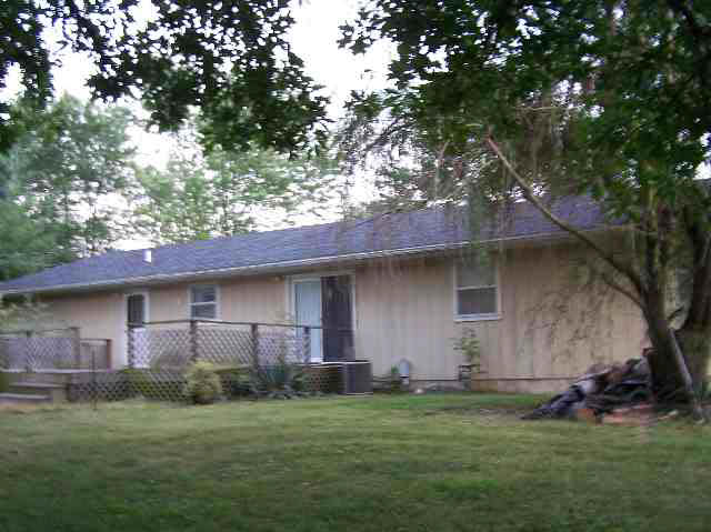 7876 E Persimmon Ln, Robinson, IL 62454 photo 2