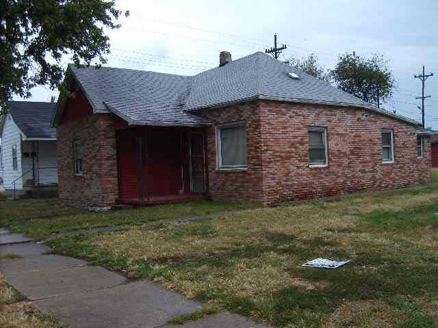123 W Lyndale Ave, Vincennes, IN 47591 photo 2