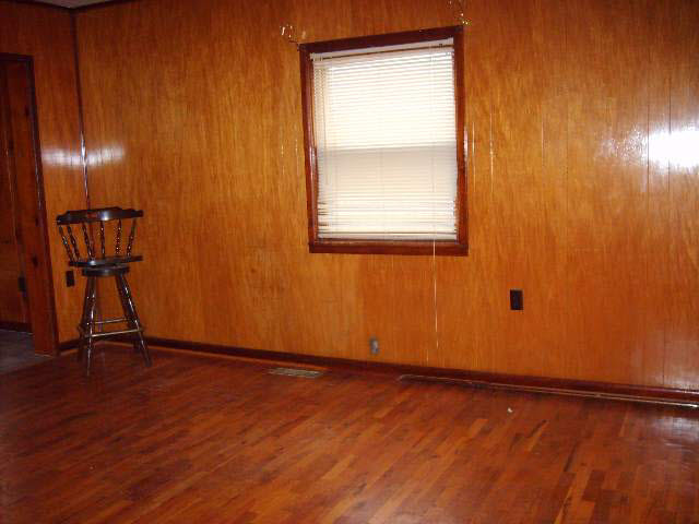 123 W Lyndale Ave, Vincennes, IN 47591 photo 4