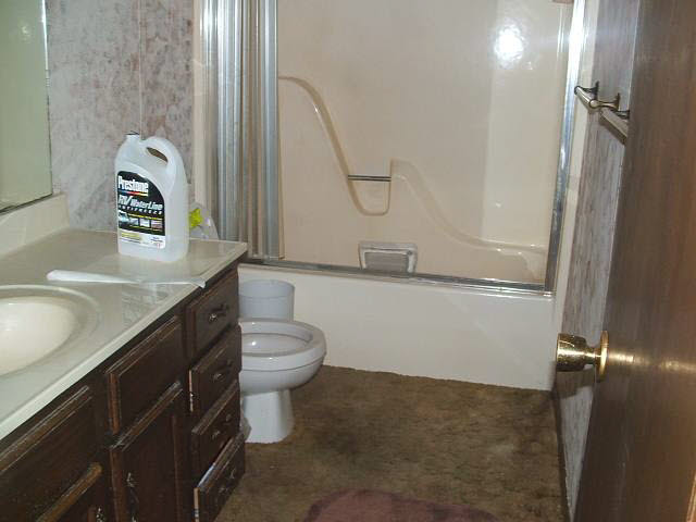 709 Watson Dr, Olney, IL 62450 photo 4