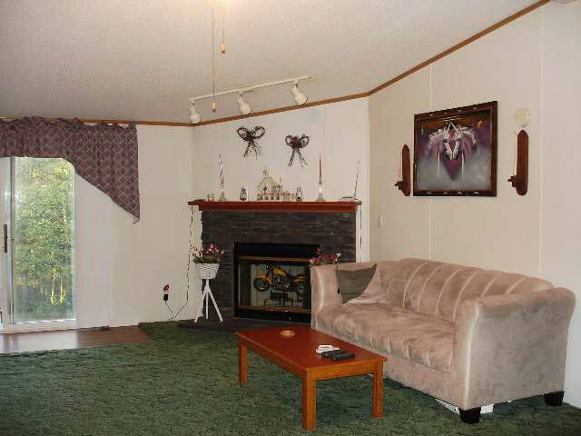802 E Center St, Hazleton, IN 47640 photo 3