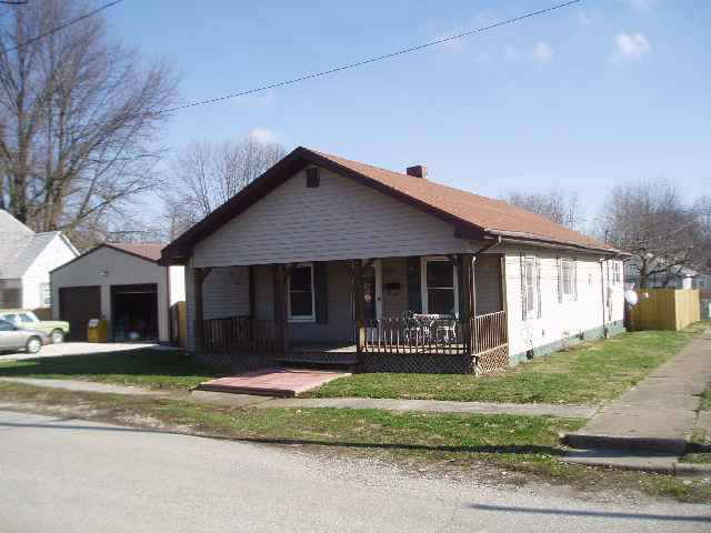 803 E 4th, Bicknell, IN 47512 photo 1