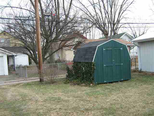 1210 Mckinley Ave, Vincennes, IN 47591 photo 9