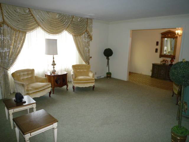 1614 Montclair Dr, Vincennes, IN 47591 photo 2