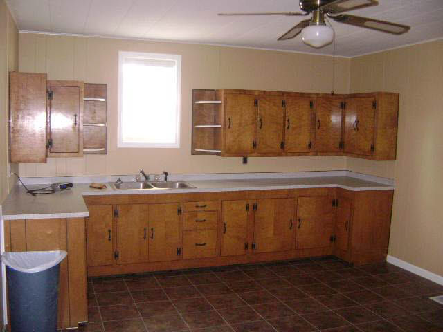 103 E Reel Ave, Vincennes, IN 47591 photo 2