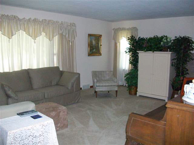 1601 Old Orchard Rd, Vincennes, IN 47591 photo 4