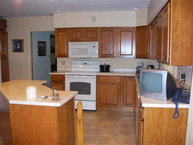 1601 Old Orchard Rd, Vincennes, IN 47591 photo 2