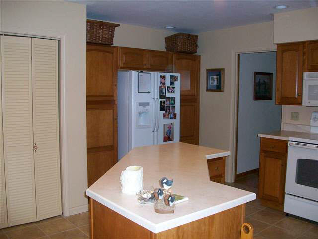 1601 Old Orchard Rd, Vincennes, IN 47591 photo 3
