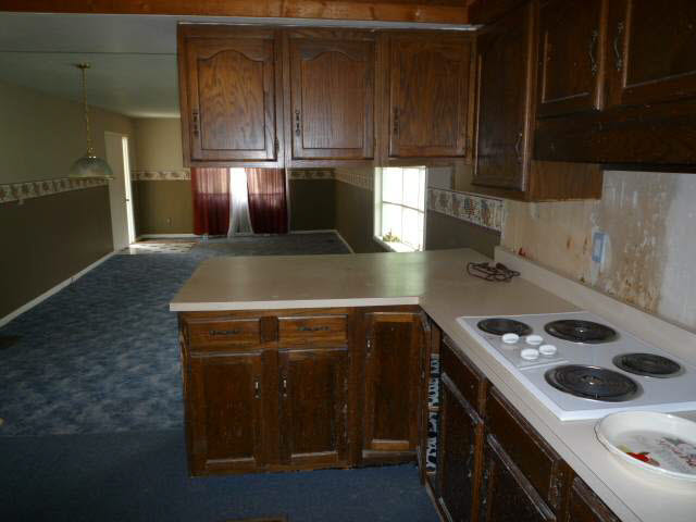 121 E 8th St, Bicknell, IN 47512 photo 4