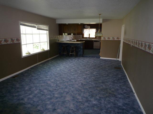 121 E 8th St, Bicknell, IN 47512 photo 3