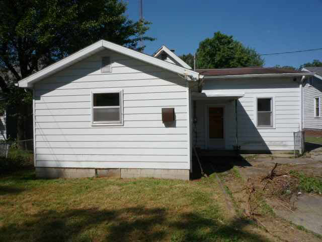 1152 State St, Vincennes, IN 47591 photo 9