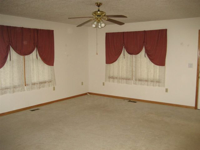 9318 E State Road 67, Bruceville, IN 47516 photo 4