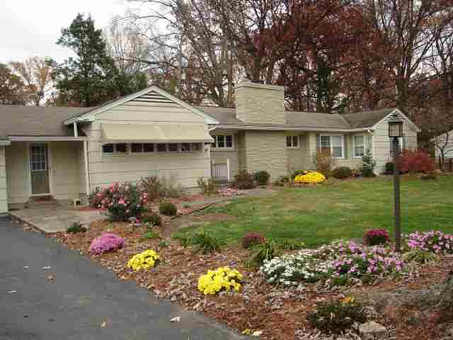 1402 Old Orchard Pl, Vincennes, IN 47591 photo 1