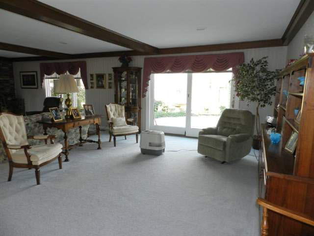 3587 E Diamond Dr, Vincennes, IN 47591 photo 3