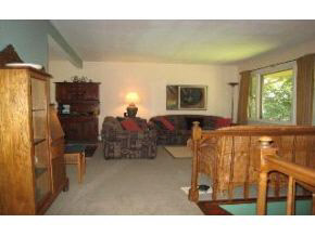 2220 East Wimbleton Lane, Bloomington, IN 47401 photo 3