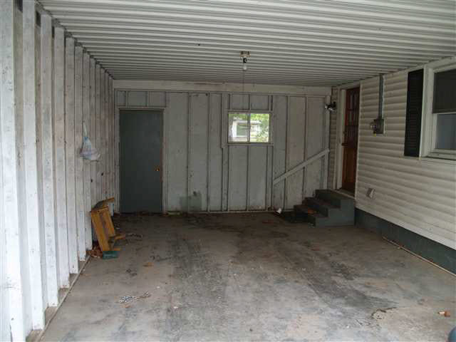 109 S Park St, Oaktown, IN 47561 photo 5