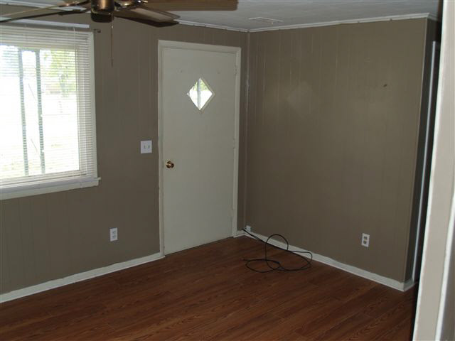 109 S Park St, Oaktown, IN 47561 photo 4